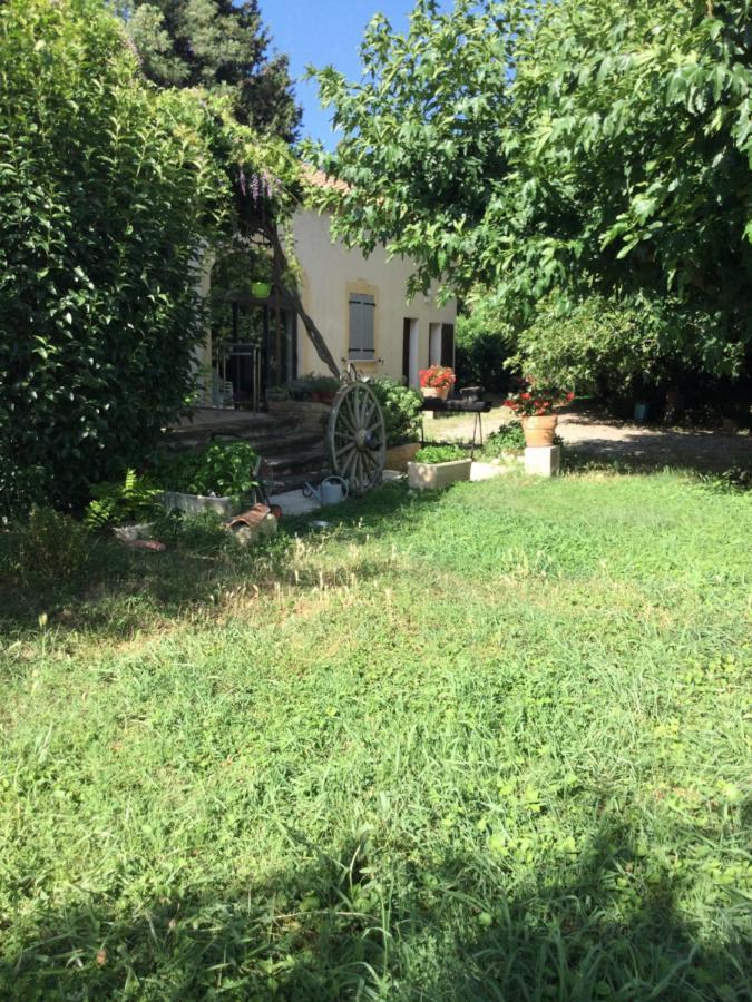 Appartement Dans Un Mas Provencal Istres Exteriör bild
